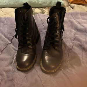 Pikolinos leather boots.